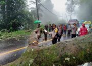 Akses Jalur Medan-Brastagi Terputus, TNI-Polri Bersinergi Lakukan Evakuasi