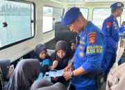 Kapal Patroli Polairud Jadi Klinik & Perpustakaan Terapung di Lembar