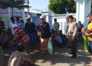 Kanit Binpolmas Polres Lombok Barat Gelar Pembinaan Kamtibmas di Pasar Segenter Lembar