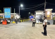 Cegah Penyelundupan, Polsek KP Lembar Periksa Semua Kendaraan Sebelum Menyeberang