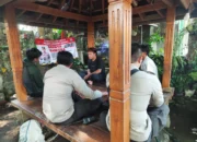 Edukasi Preventif: Polsek Kuripan Ajak Warga Dusun Tongkek Perangi Narkoba dan Judol