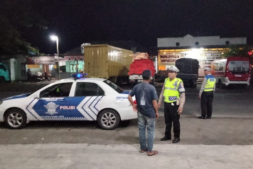 Malam Aman di Lombok Barat: Polisi Antisipasi Balap Liar dan Kejahatan Jalanan