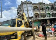 Personel Brimob Kawal Penormalan Listrik di Aceh Tamiang